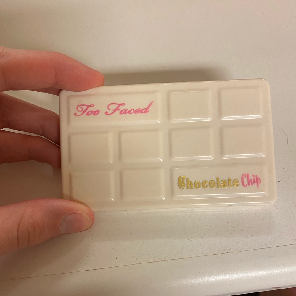 Too faced white chocolate palate